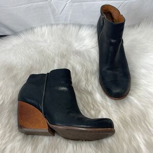 Kork Ease Michelle Black Leather Slope Heel Booties Sz 8.5